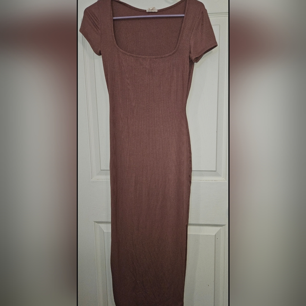 Chic Mauve Short Sleeve Midi Dress